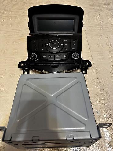 авто магнитофон бу: Chevrolet Cruze sadə monitor — 3
