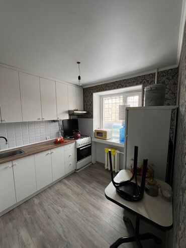 ошский переулок: 3 комнаты, 56 м², Хрущевка, 2 этаж, Косметический ремонт