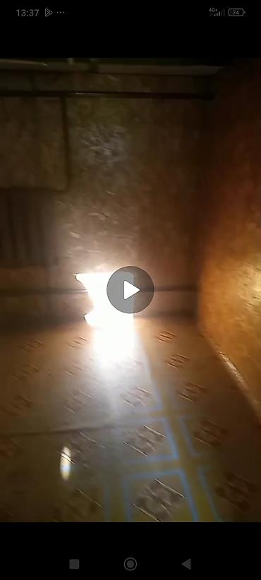 ош манеж: Сдам комнату с прихожкой. район Ошского рынка. - Помещение каркасного — 3