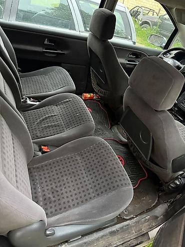 belarus traktorlarin satisi: Volkswagen Sharan, gümüş rəngli, ön çəkili miniven. Xüsusiyyətlər: - — 2