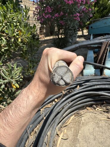 işlənmiş seyf qapi: İşlənmiş, Kabel, Alüminium