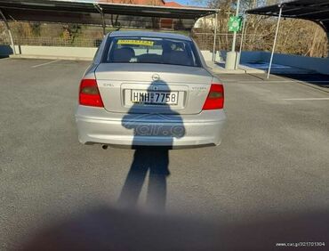 Opel Vectra: 1.6 l. | 2001 έ. | 210000 km. | Χάτσμπακ