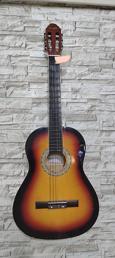 Гитары: Klassik akustik gitara – sunburst (sarıdan qara keçidli) boyalı — 2