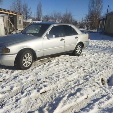 мотор мерседес: Mercedes-Benz 220: 1993 г., 2.2 л, Механика, Бензин, Седан