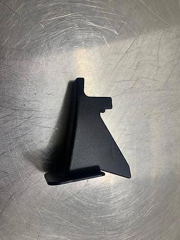 rolsue planeta: POKLOPAC SINE ZADNJEG SEDISTA ZA VOLKSWAGEN POLO - 6R0886197 | — 1