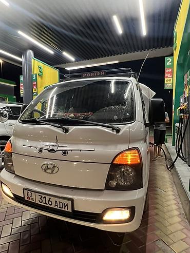 sprinter 2 2: Легкий грузовик, Hyundai, Стандарт, 3 т, Б/у — 3