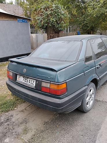 Volkswagen: Volkswagen Passat: 1990 г., 1.8 л, Механика, Бензин, Седан — 2