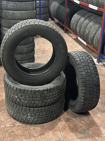 Комплект зимних шин Dunlop Winter Maxx SJ8 - Размер: 215/60 R16 -