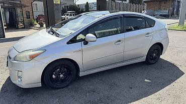 Toyota: Toyota Prius: 2011 г., Гибрид, Хэтчбэк — 2