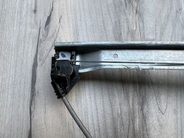 Стекла и комплектующие: Механизм стеклоподъемника Заднее правое Toyota, 2020 г., Б/у, Оригинал at lalafo.kg — 2 Стекла и комплектующие: Механизм стеклоподъемника Заднее правое Toyota, 2020 г., Б/у, Оригинал — 2