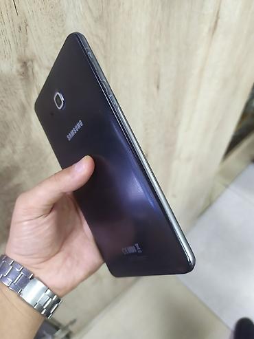 Samsung: Tam islekdi nomrede gedir,qutusu adaptoru yoxdu.Qiymet sondu real — 5