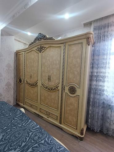köhnə kravat: Temiz malayziyanın istifadə edilmiş Yataq otağı mebeli satılır.Kravat — 3