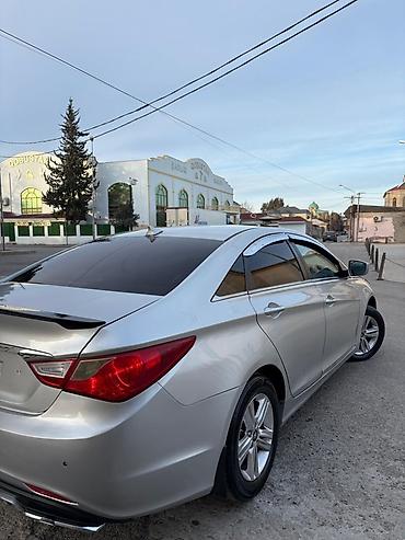 Hyundai: Hyundai Sonata: 2 l | 2013 il Sedan — 6