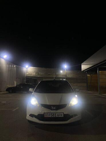 как можно купить машину в рассрочку: Honda Jazz: 2010 г., 1.4 л, Механика, Бензин, Универсал