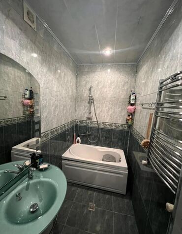 Uzunmüddətli kirayə mənzillər: Mənzil Azadlıq metrosunun cixiwindadi 9 Mertebeli binanin 4cu -da lalafo.az — 10 Uzunmüddətli kirayə mənzillər: Mənzil Azadlıq metrosunun cixiwindadi 9 Mertebeli binanin 4cu — 10