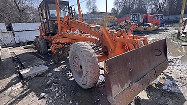 Другой транспорт: Продаю автогрейдер ДЗ- 180 — 2