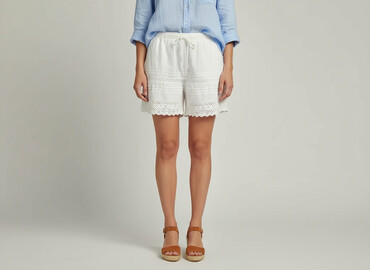 krótkie spodenki do grubych rajstop: Shorts for women, size M