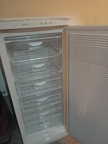 rerne: Gorenje samostojeća vertikalna zamrzivač-vitrina. Karakteristike: - — 2