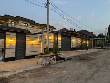 дом с гаражом и мансардой: Дом, 240 м², 4 комнаты, Агентство недвижимости, Евроремонт