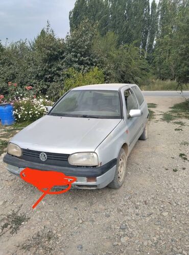 самый дешёвый автомобиль: Volkswagen Golf: 1992 г., 1.8 л, Механика, Бензин, Купе