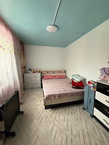 Продажа коттеджей и домов: Продается дом в ж/м Дордой Продается уютный дом. Материал стен: саман — 7