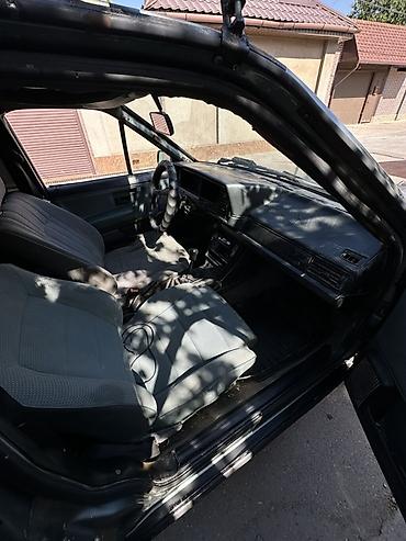 pass: Volkswagen Passat: 1984 г., Механика, Хэтчбэк — 4