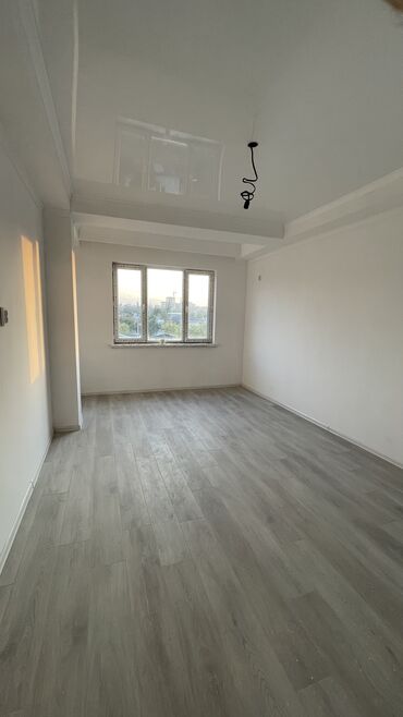 дом в беловодске: 1 комната, 32 м², 2 этаж, Косметический ремонт