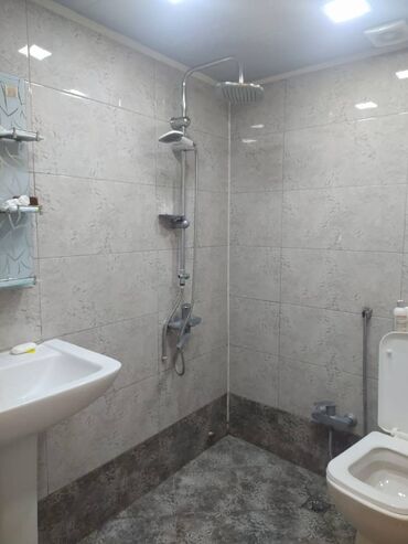 Uzunmüddətli kirayə mənzillər: Nəsimi rayonu,Əcəmi metrostansiyasindan 6-7 dəqiqəlik məsafədə, 4-cü — 9