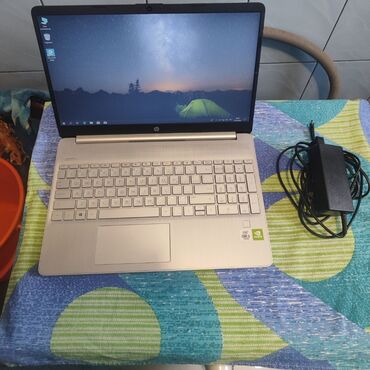 irsad notebook: HP 15.6 ", Intel Core i5, 256 GB