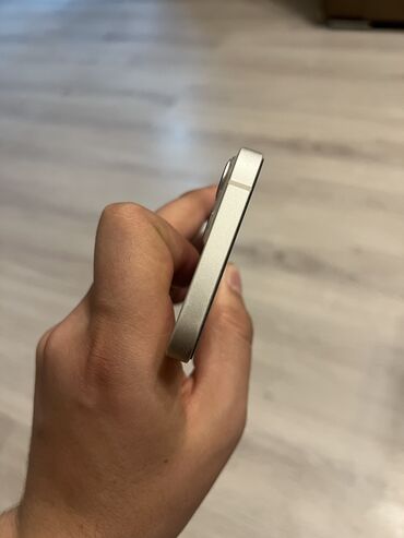 Apple iPhone: IPhone 13, 128 GB, White Titanium, Zəmanət, Qırıq, Simsiz şarj