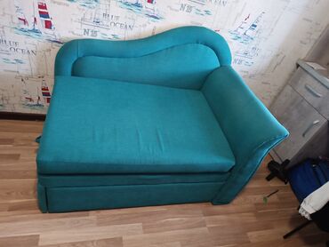 мебель диван: Диван-кушетка, цвет - Голубой, Б/у