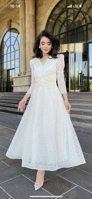 белый платье: Вечернее платье, Средняя модель, С рукавами, S (EU 36), M (EU 38)