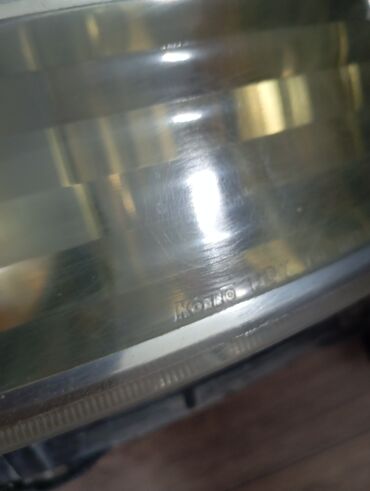 Передние фары: GX470 Lexus Фары левая -12000сом фара правая -9000сом Фара правая — 7