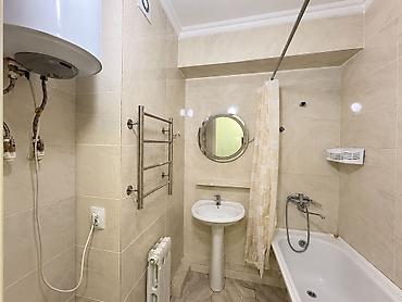 молодоя гвардия: 2 комнаты, 70 м², Юг-2 мкр Элитка, 14 этаж, Свежий ремонт — 10