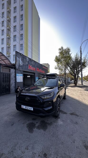 Toyota: Toyota RAV4: 2021 г., 2.5 л, Автомат, Бензин, Кроссовер