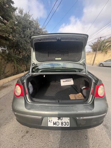 Volkswagen: Volkswagen Passat: 2 l | 2005 il Sedan — 8