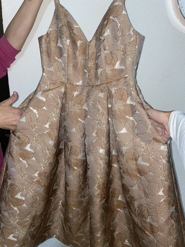 Haljine: Elegantna koktel/večernja haljina na bretele - Kroj: fit-and-flare sa — 4