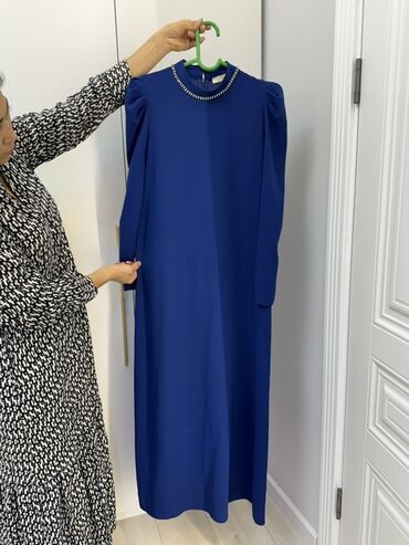 красное длинное платье в пол: Вечернее платье, Длинная модель, Креп, С рукавами, Стразы, M