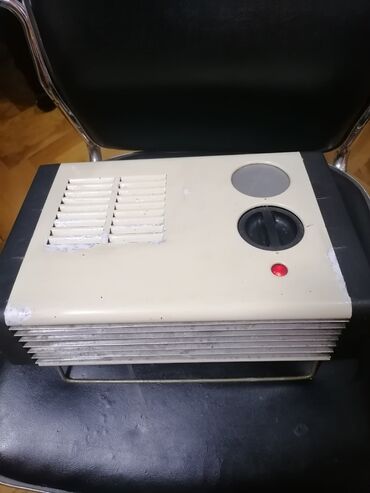 Kaloriferi: Grejalica duvaljka 2000 w ispravna Sever. Ispravna grejalica
 Mirjevo — 6