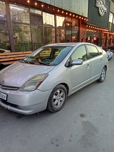 Toyota: Toyota Prius: 2006 г., 1.5 л, Бензин, Седан