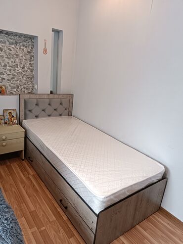 Односпальные кровати: Кровать односпальный. с матрасом матрас классика доставка по городу — 15