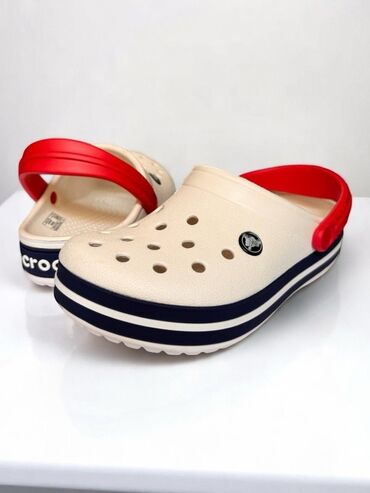 белый купальник с рюшами: Сабо, 36, Crocs, Новый, цвет - Бежевый, Бесплатная доставка