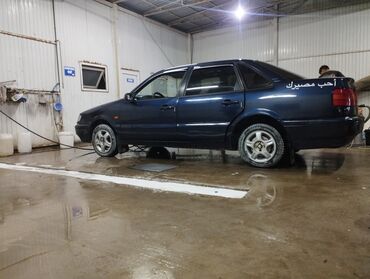 Volkswagen: Volkswagen Passat CC: 1994 г., 1.8 л, Механика, Бензин, Седан