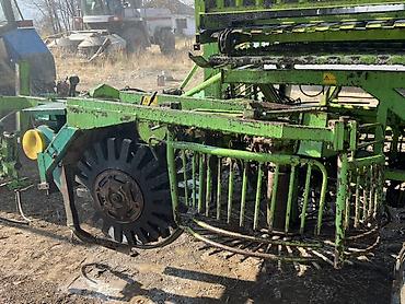 Кормоуборочные комбайны: Прицепной силосоуборочный/кормоуборочный подборщик-погрузчик Stoll — 6