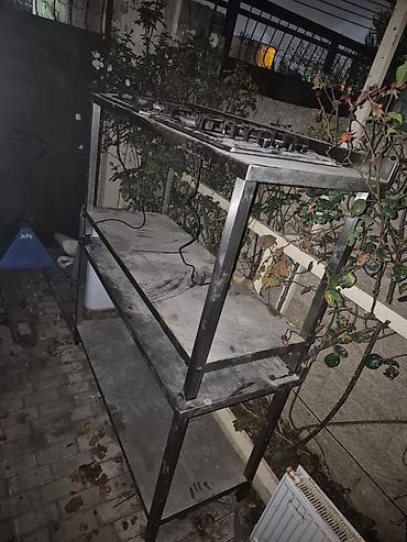 Digər biznes avadanlığı: İki ədəd nej masa. Masanın birində 2ədəd qaz peçi var . İkisi birlikdə — 1