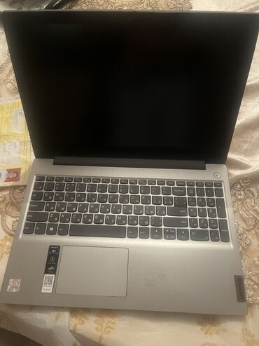 Masaüstü kompüterlər və iş stansiyaları: Lenovo IdeaPad, 15 ", Intel Core i5, 512 GB