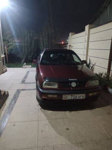паасат универсал: Volkswagen Vento: 1993 г., 1.8 л, Механика, Бензин, Седан