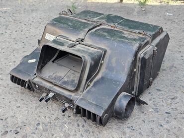 Другие детали вентиляции, охлаждения и отопления: Корпус печки Renault Midliner S170, 1987г.в. Оригинал б/у, из — 6