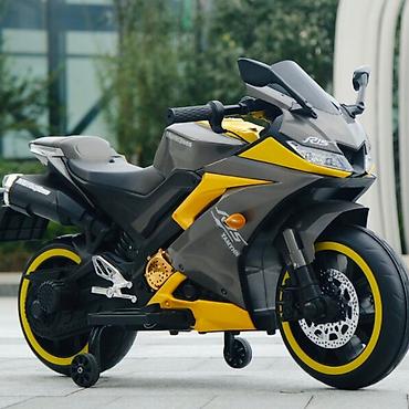 oversize dzemperi: Motor R15 Sivi – Dečiji motor na akumulator 12V (SM-24101A-290) Šifra — 2
