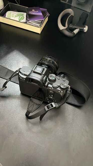 микро камера видеонаблюдения с передачей на телефон: Объектив Helios 42mm f2.0 с переходником на Sony
